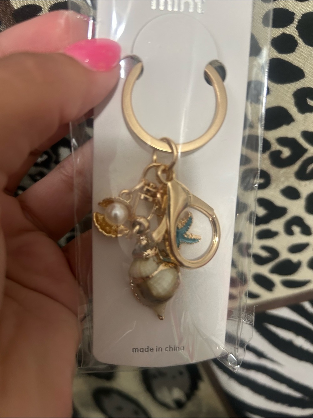 Seashell Purse Charm/Keychain - Picture 3 of 3
